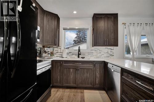 534 David Knight Way, Saskatoon, SK - Indoor Photo Showing Kitchen