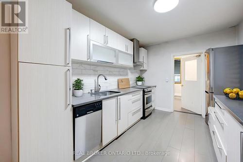 195 Islington Avenue, Toronto, ON - Indoor Photo Showing Kitchen