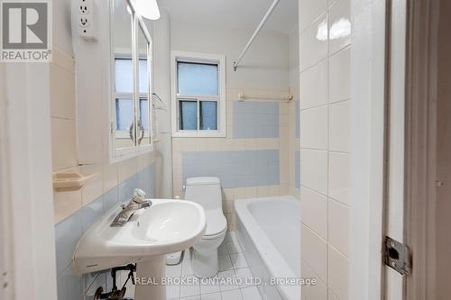 195 Islington Avenue, Toronto, ON - Indoor Photo Showing Bathroom
