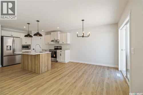 326 Katz Avenue, Saskatoon, SK - Indoor Photo Showing Kitchen With Upgraded Kitchen