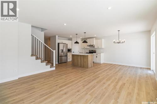 326 Katz Avenue, Saskatoon, SK - Indoor Photo Showing Kitchen