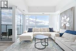 1907 - 370 MARTHA STREET S  Burlington, ON L7R 0G9