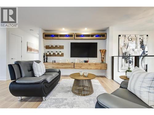 750 Kuipers Crescent, Kelowna, BC - Indoor Photo Showing Other Room
