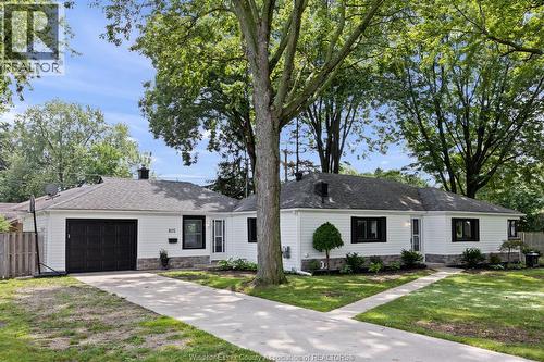 805 ROSELAWN  Windsor, ON N9E 2B3