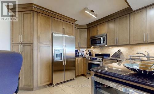 707 - 2267 Lake Shore Boulevard W, Toronto, ON - Indoor Photo Showing Kitchen