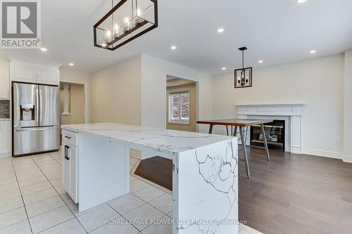 4826 Auckland Avenue, Mississauga, ON - Indoor Photo Showing Kitchen