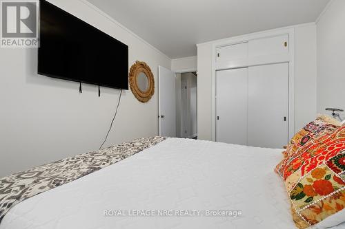 464 Gorham Road, Fort Erie (Ridgeway), ON - Indoor Photo Showing Bathroom