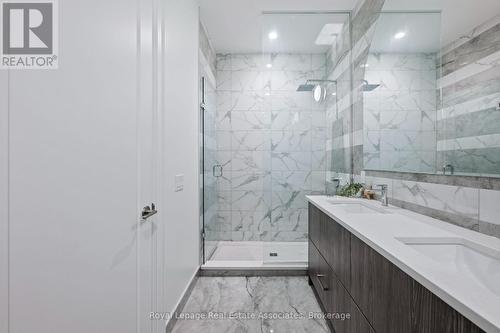 Primary Ensuite - 209 - 42 Mill Street, Halton Hills, ON - Indoor Photo Showing Bathroom