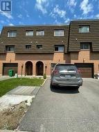 160 DARRAS COURT  Brampton, ON L6T 1W7
