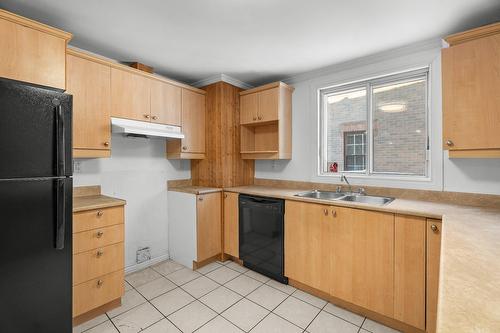 Kitchen - 2223 Rue De Coleraine, Montréal (Le Sud-Ouest), QC - Indoor Photo Showing Kitchen With Double Sink