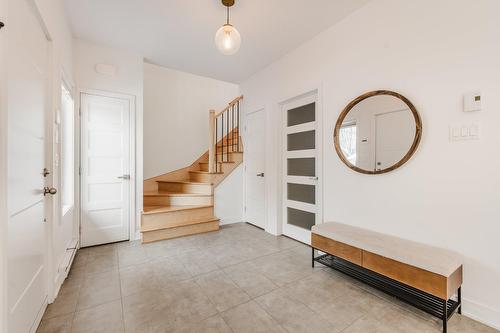 Hall d'entrée/Vestibule - 960 Rue Moquin, Chambly, QC - Indoor Photo Showing Other Room