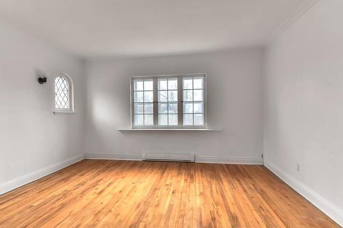 Salon - 4126 Av. Van Horne, Montréal (Côte-Des-Neiges/Notre-Dame-De-Grâce), QC - Indoor Photo Showing Other Room