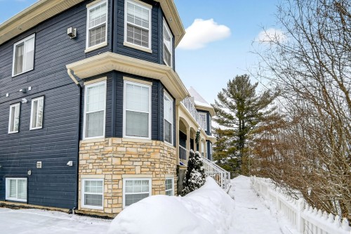 Façade - 17 Av. Des Érables, Saint-Sauveur, QC - Outdoor