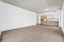 Salon - 201-244 Boul. Hymus, Pointe-Claire, QC  - Indoor Photo Showing Kitchen 