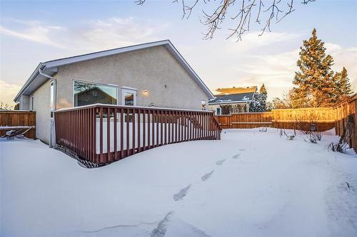 131 Norcross Crescent, Winnipeg, MB - Outdoor With Deck Patio Veranda