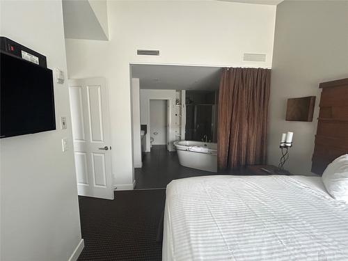 413-400 Stemwinder Drive, Kimberley, BC - Indoor