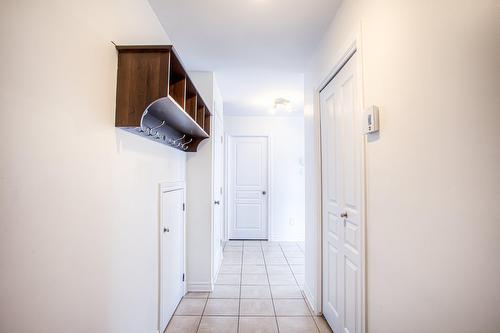 Hall d'entrée/Vestibule - 4658 Rue Esther-Pariseau, Laval (Chomedey), QC - Indoor Photo Showing Other Room
