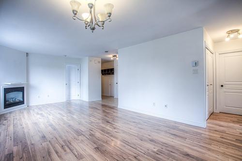 Salon - 4658 Rue Esther-Pariseau, Laval (Chomedey), QC - Indoor Photo Showing Living Room With Fireplace