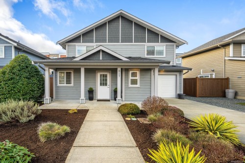817 Tracker Pl, Comox, BC 