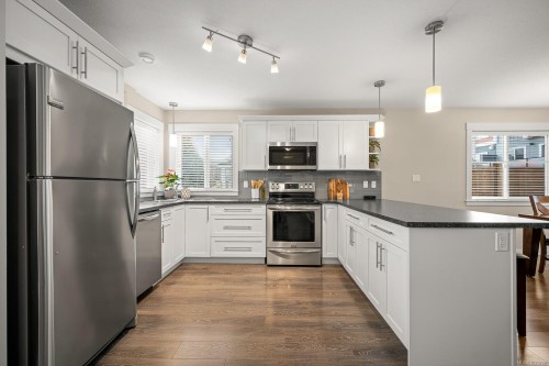 817 Tracker Pl, Comox, BC 