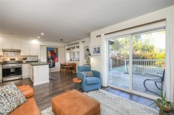 B-1271 Martin Pl  Courtenay, BC V9N 9A2