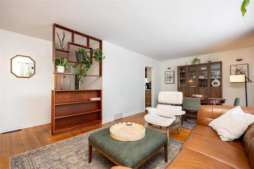 585 Edison Ave, Winnipeg, MB 