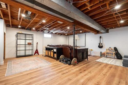 585 Edison Ave, Winnipeg, MB 