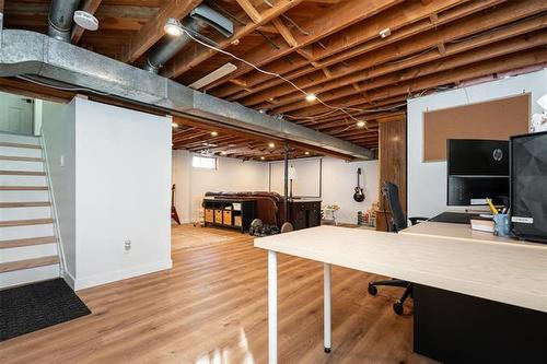 585 Edison Ave, Winnipeg, MB 