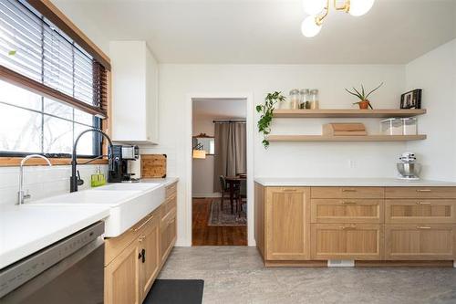 585 Edison Ave, Winnipeg, MB 