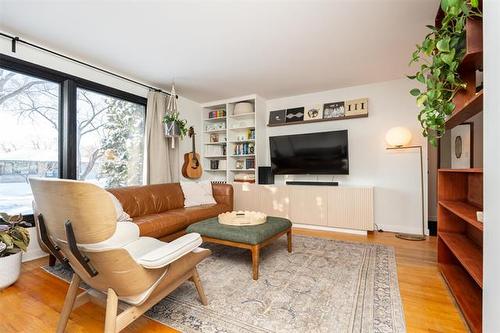 585 Edison Ave, Winnipeg, MB 