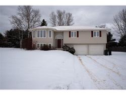 19 Loddington ST  New Maryland, NB E3C 1M3