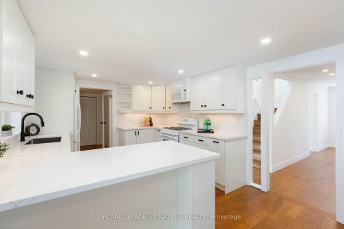 1969 Balsam Avenue, Mississauga, ON - Indoor Photo Showing Kitchen