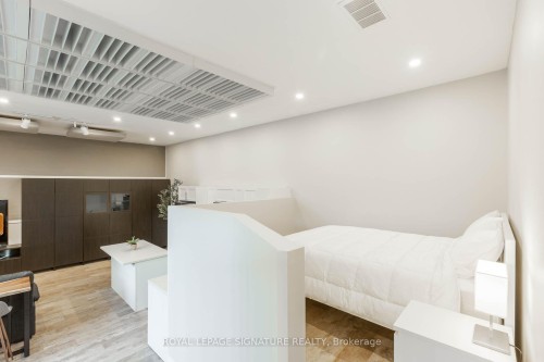 1969 Balsam Avenue, Mississauga, ON - Indoor