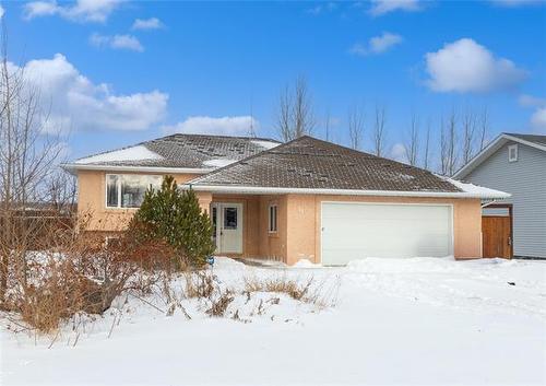 21 Pinehurst Lane, Mitchell, MB 