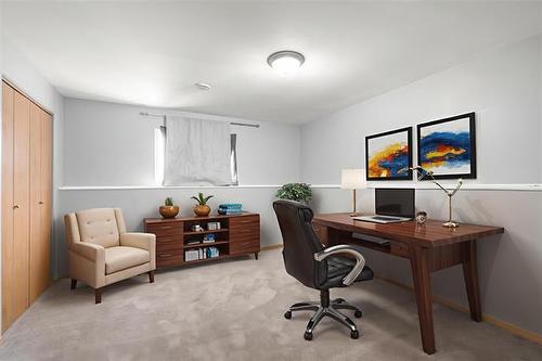 21 Pinehurst Lane, Mitchell, MB 