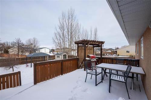 21 Pinehurst Lane, Mitchell, MB 