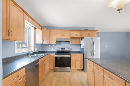 21 Pinehurst Lane, Mitchell, MB 