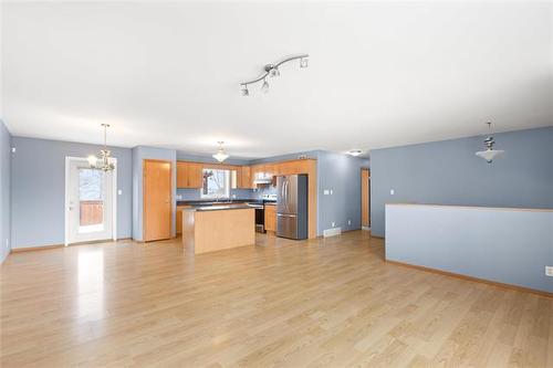 21 Pinehurst Lane, Mitchell, MB 