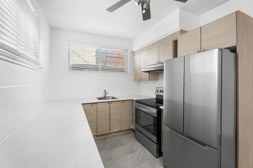 Kitchen - 1579 Rue Jacques-Hertel, Montréal (Le Sud-Ouest), QC - Indoor Photo Showing Kitchen