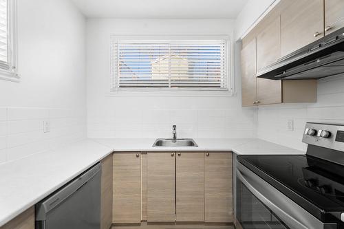 Kitchen - 1579 Rue Jacques-Hertel, Montréal (Le Sud-Ouest), QC - Indoor Photo Showing Kitchen With Upgraded Kitchen