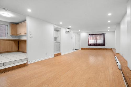 Salon - 2223Z Rue De Coleraine, Montréal (Le Sud-Ouest), QC 