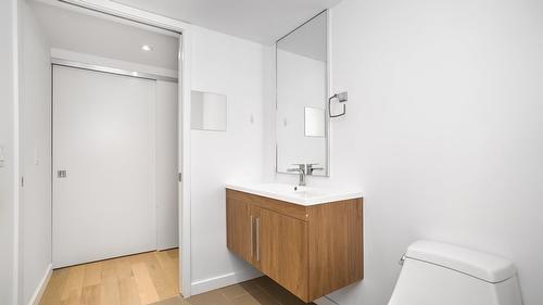 Salle de bains - 1111-350 Boul. De Maisonneuve O., Montréal (Ville-Marie), QC - Indoor