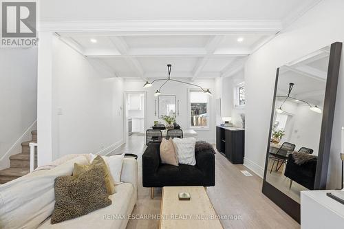 110 Kensington Avenue S, Hamilton, ON - Indoor