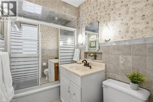 363 Limeridge Road E, Hamilton, ON - Indoor Photo Showing Bathroom