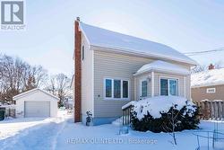 9 WILKINS STREET  Belleville (Belleville Ward), ON K8P 1P2