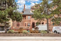 203 - 212 ST GEORGE STREET  Toronto, ON M5R 2N5