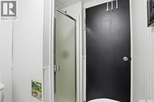 10 Connaught Place, Saskatoon, SK - Indoor