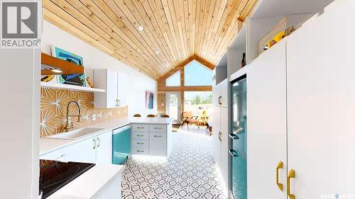 6 Moki Bay, Kenosee Lake, SK - Indoor