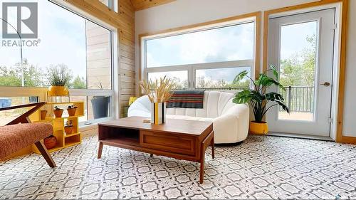 6 Moki Bay, Kenosee Lake, SK - Indoor