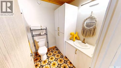 6 Moki Bay, Kenosee Lake, SK - Indoor Photo Showing Bathroom